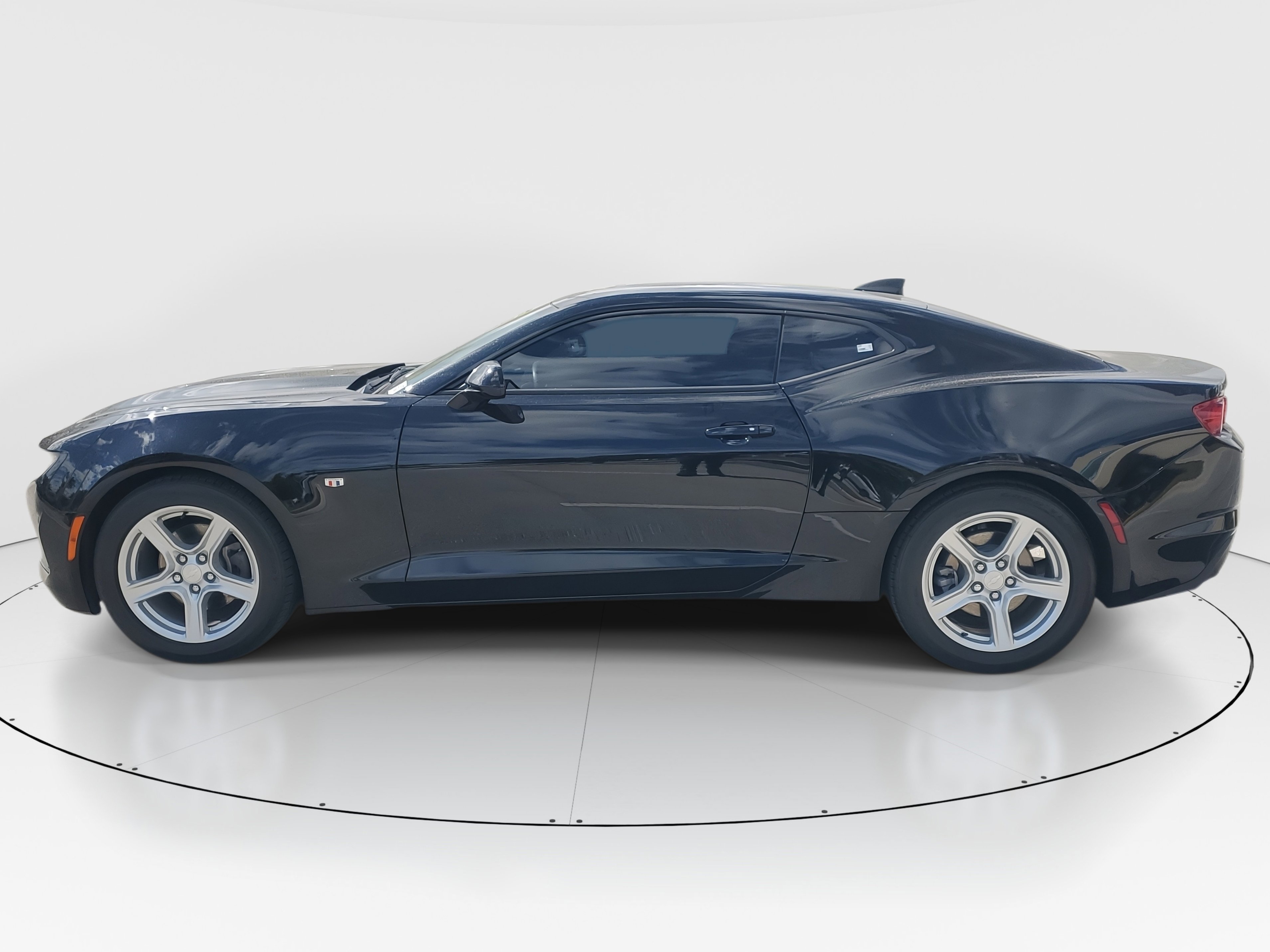 Used 2024 Chevrolet Camaro LT image 6