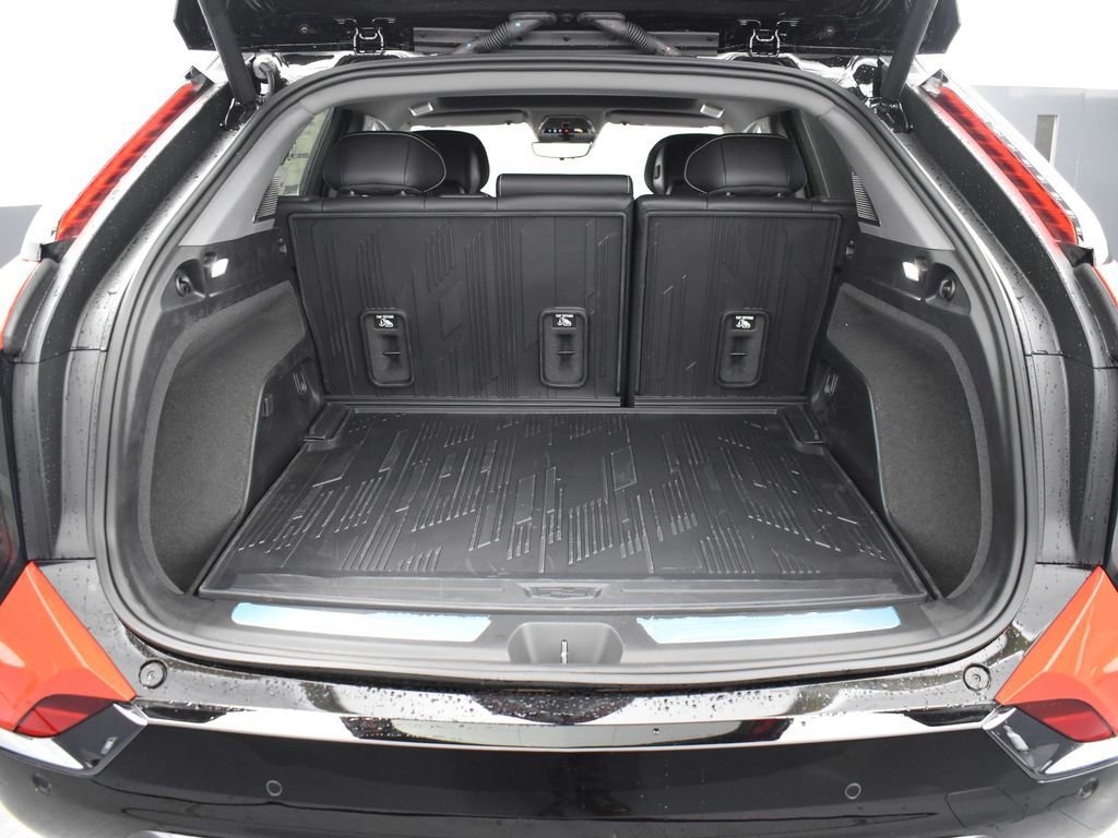 New 2026 Cadillac Optiq Sport 2 w/ LPO, Floor Liner Package image 31