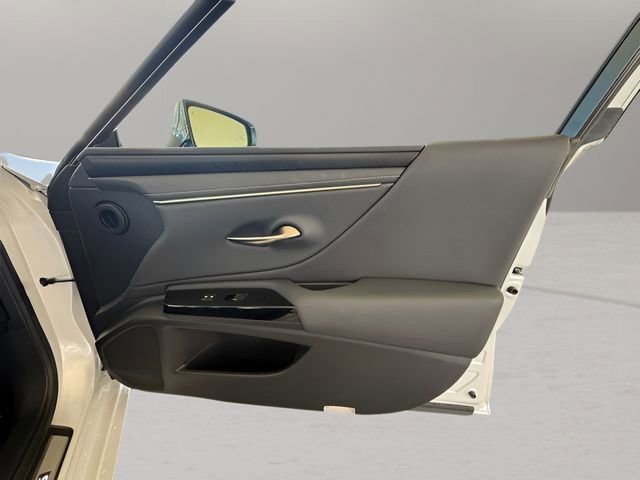 Used 2024 Lexus ES 350 w/ Premium Package image 31