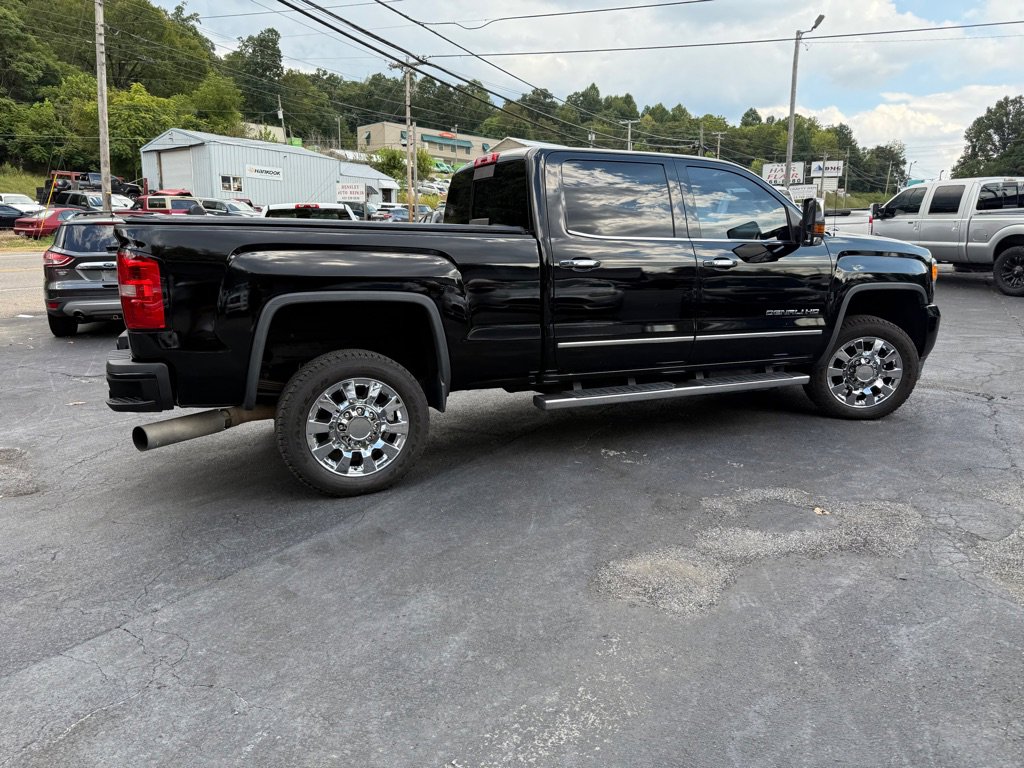 Used 2015 GMC Sierra 2500 Denali w/ Duramax Plus Package image 38