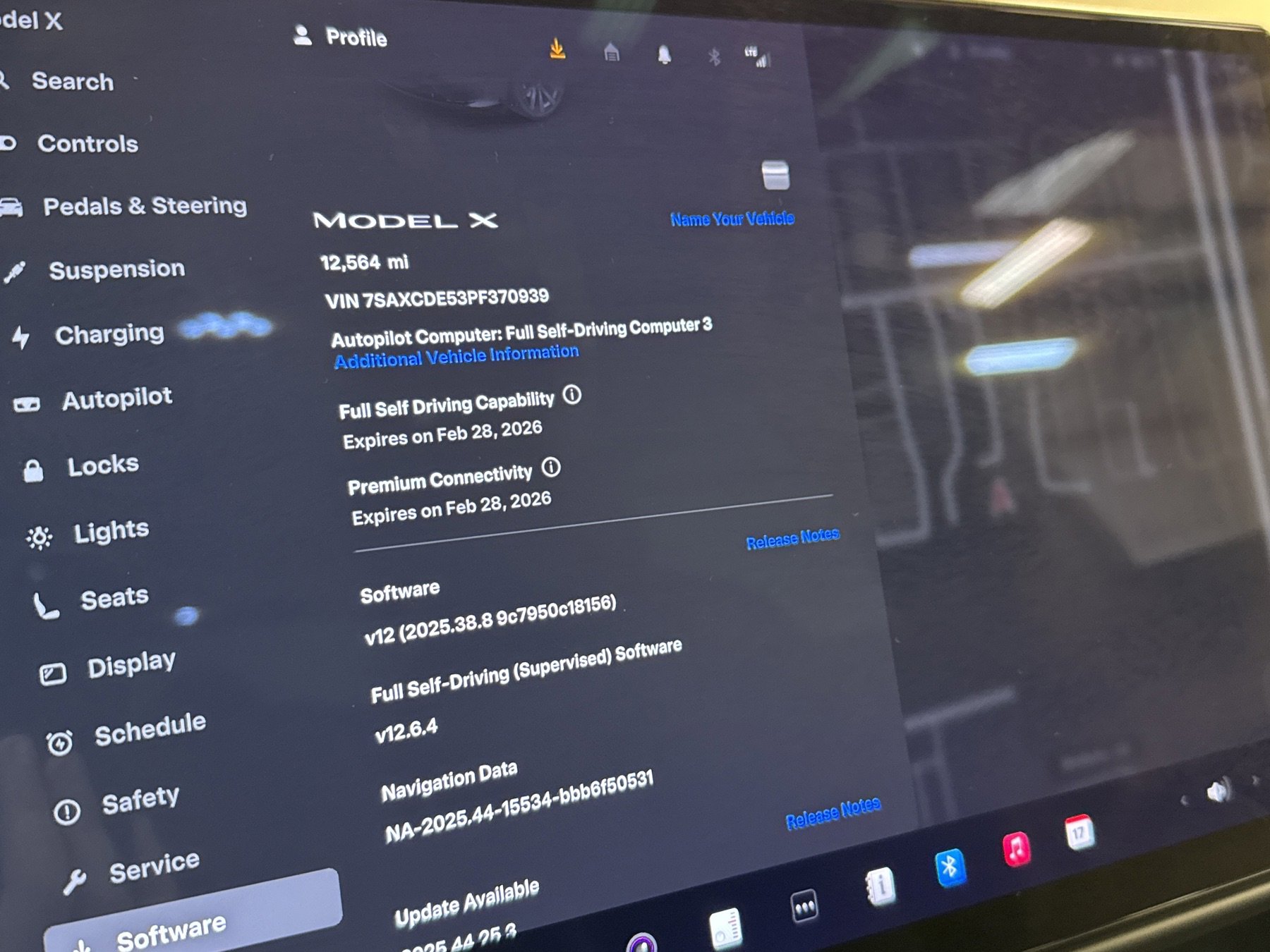 Used 2023 Tesla Model X image 9