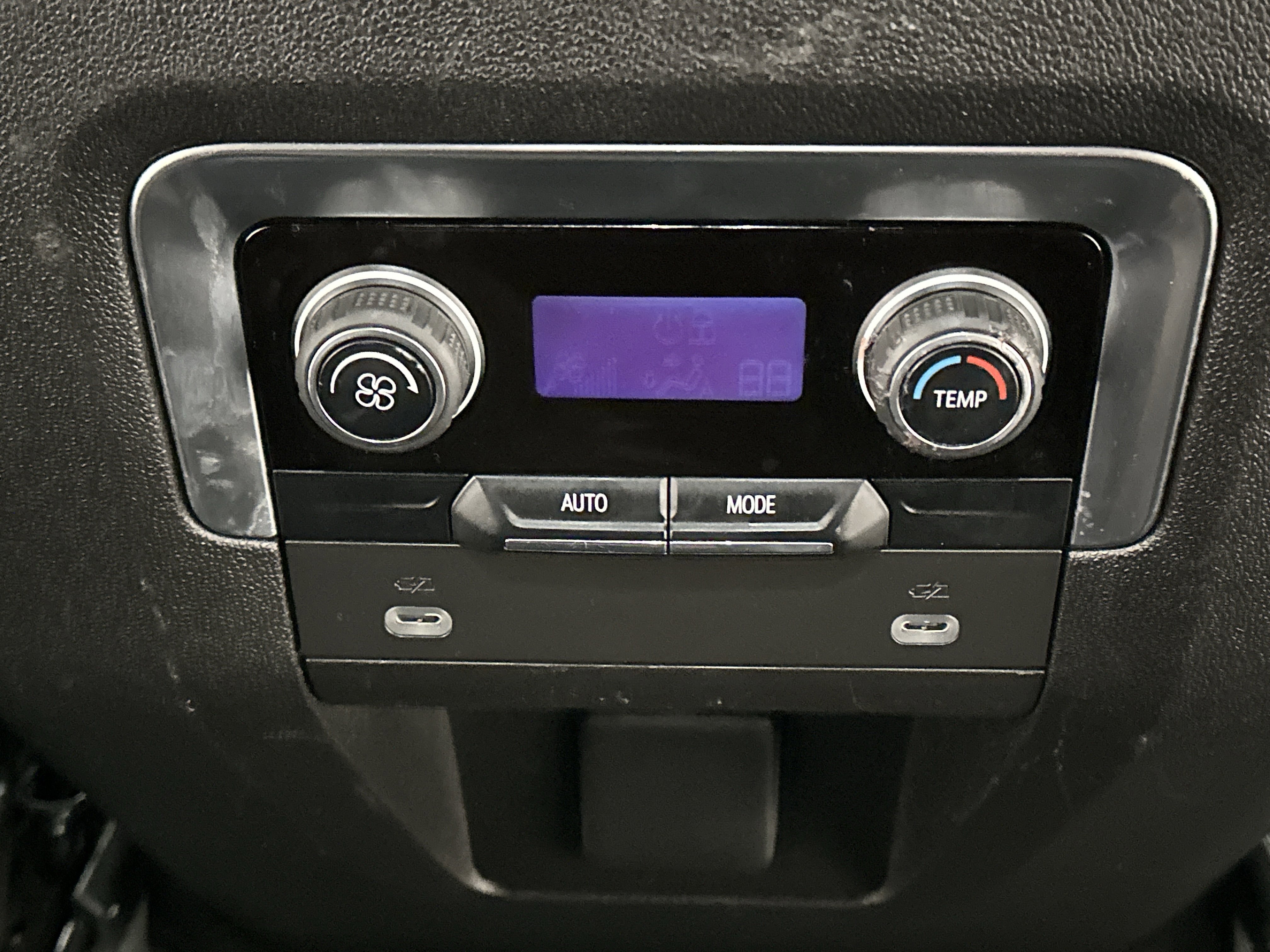 Used 2024 Chevrolet Tahoe LT image 24