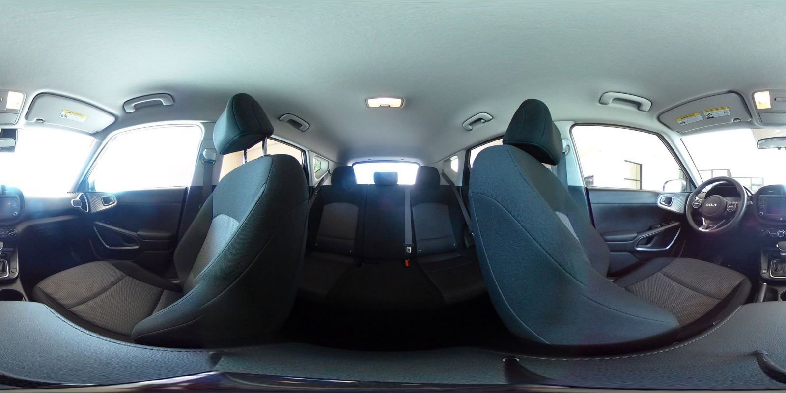 Used 2025 Kia Soul LX w/ LX Technology Package image 37