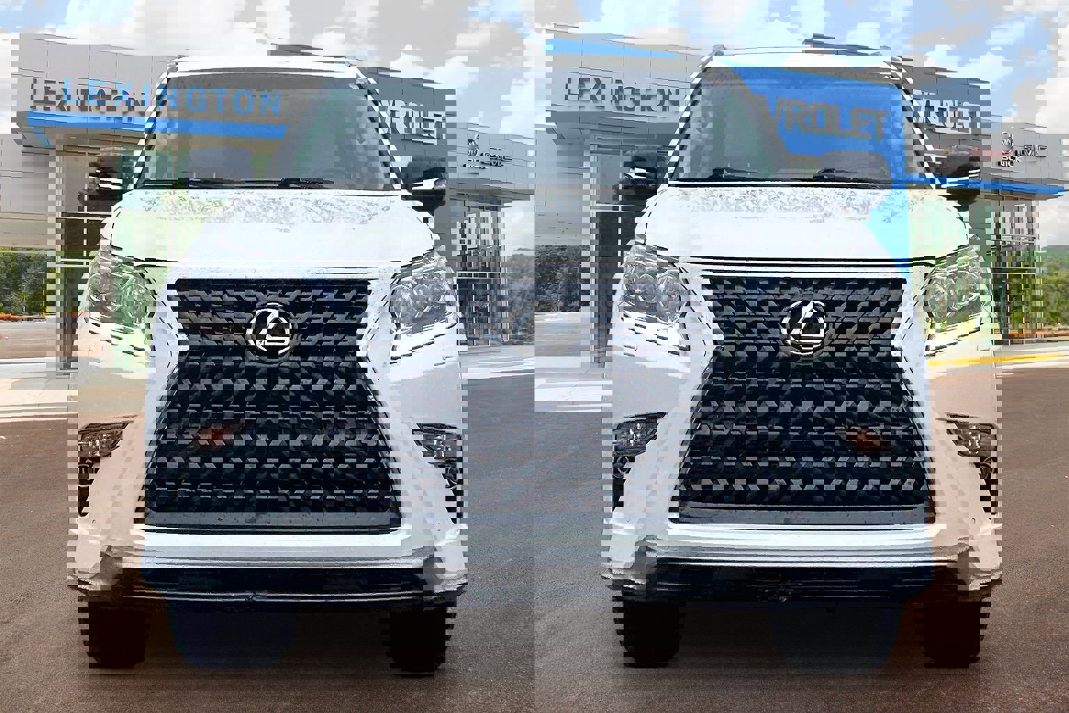 Used 2019 Lexus GX 460 Premium w/ Premium Package image 3