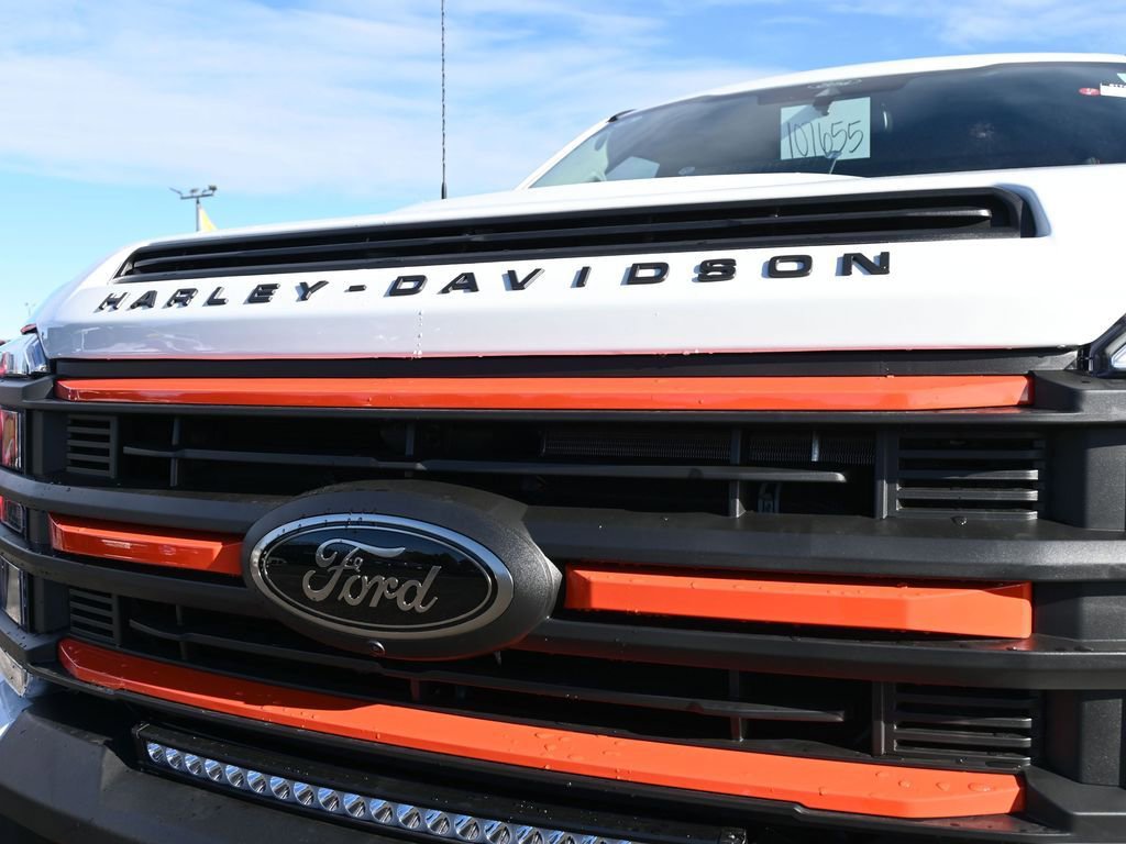 New 2026 Ford F250 Lariat w/ Black Appearance Package image 4