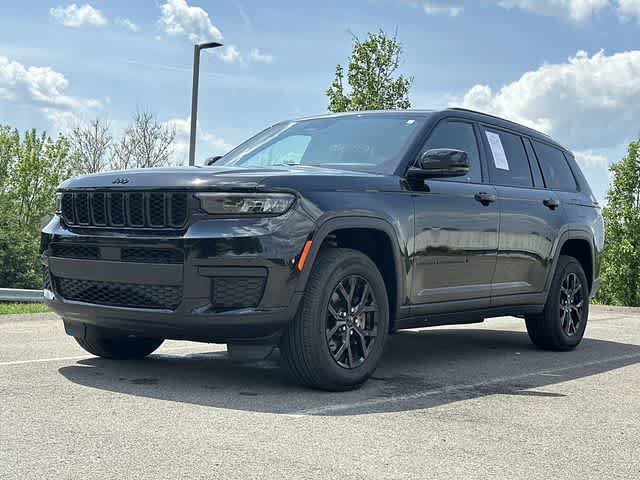 Used 2024 Jeep Grand Cherokee L Altitude AWD/4WD image 21
