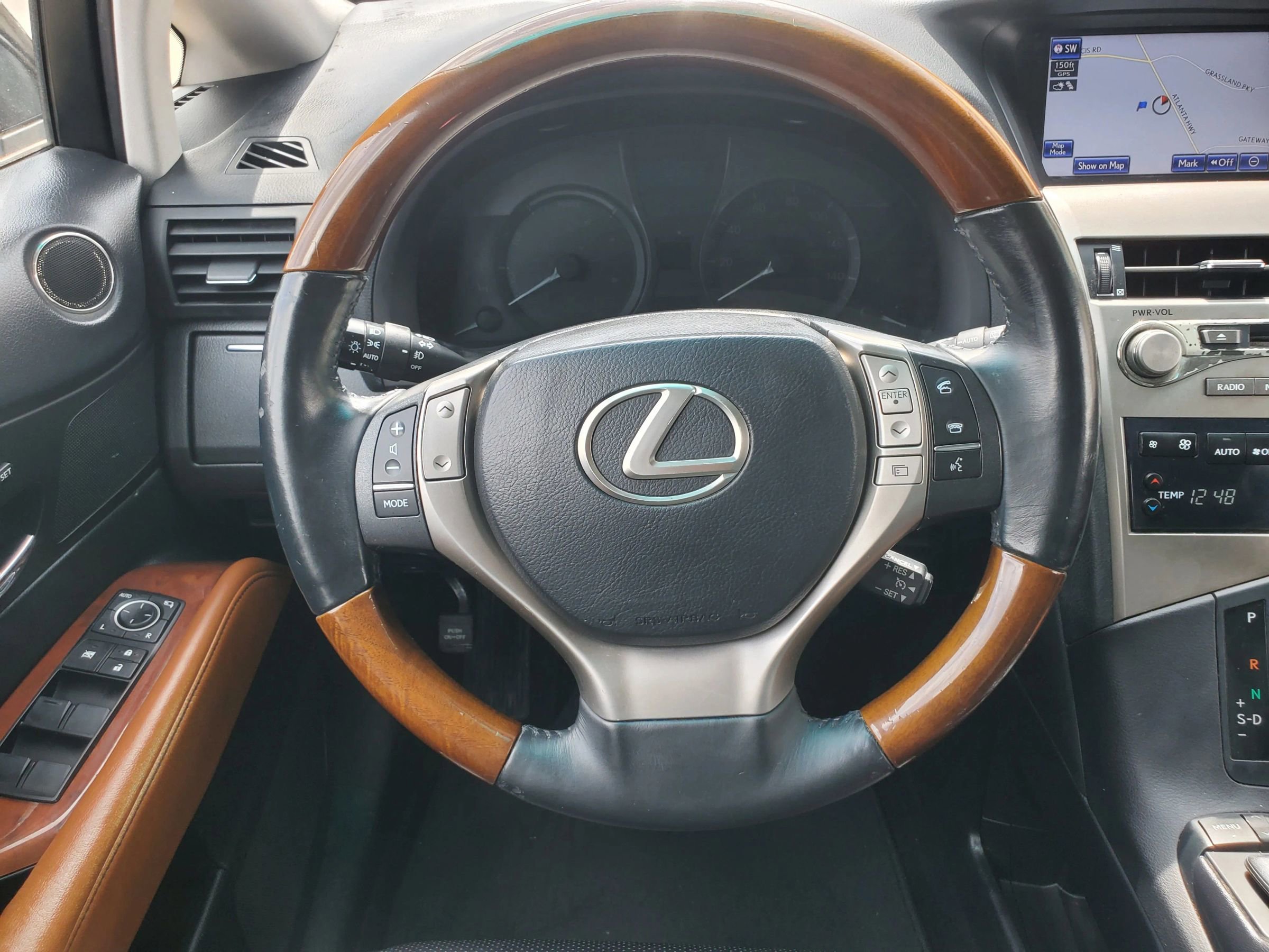 Used 2013 Lexus RX 450h AWD w/ Navigation Pkg image 39