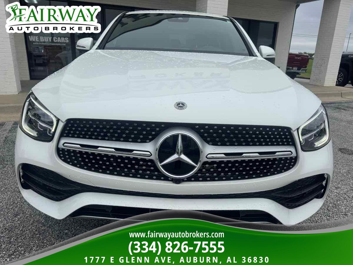 Used 2023 Mercedes-Benz GLC 300 4MATIC Coupe image 3