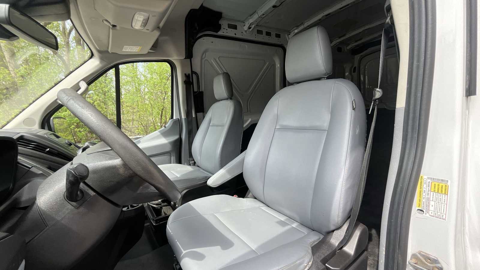 Used 2018 Ford Transit 250 148 Medium Roof RWD image 29