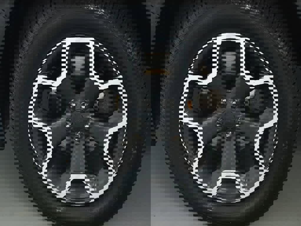 Used 2013 Subaru Crosstrek 2.0i Limited image 34