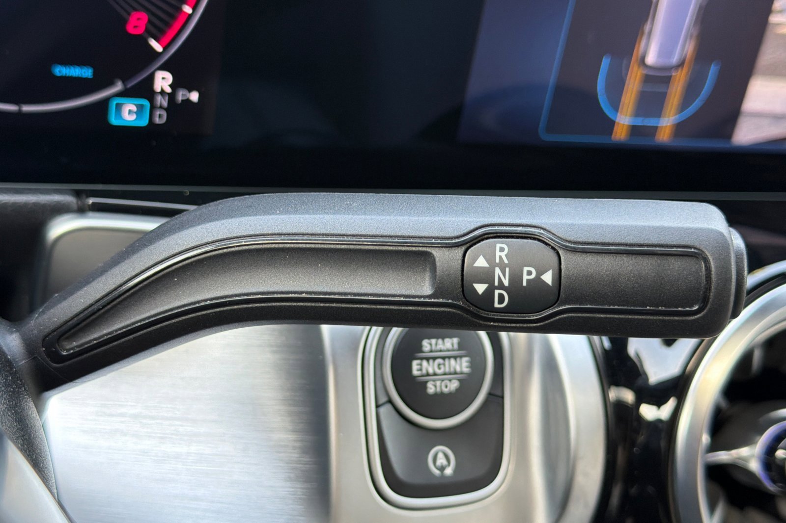 Certified 2025 Mercedes-Benz GLB 250 image 24