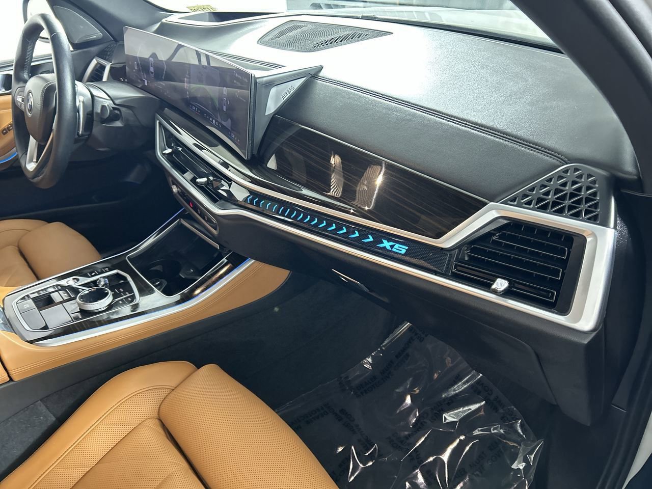 Used 2024 BMW X5 sDrive40i w/ Executive Package image 28