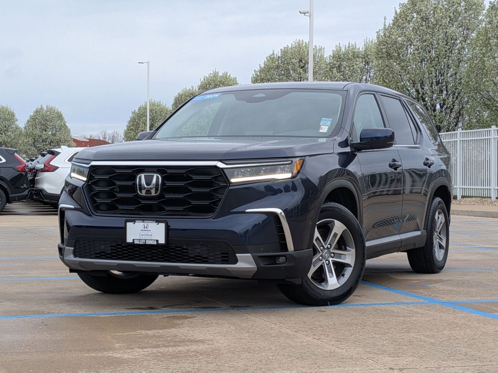 Used 2025 Honda Pilot EX-L image 2