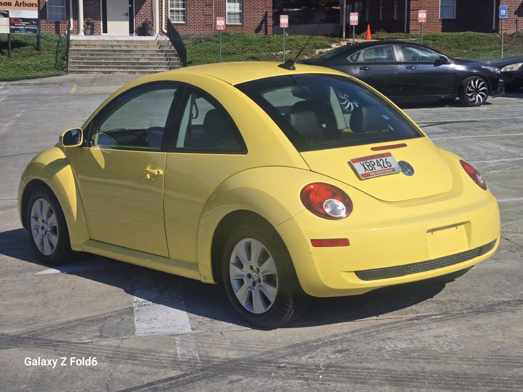 Used 2009 Volkswagen Beetle S image 6