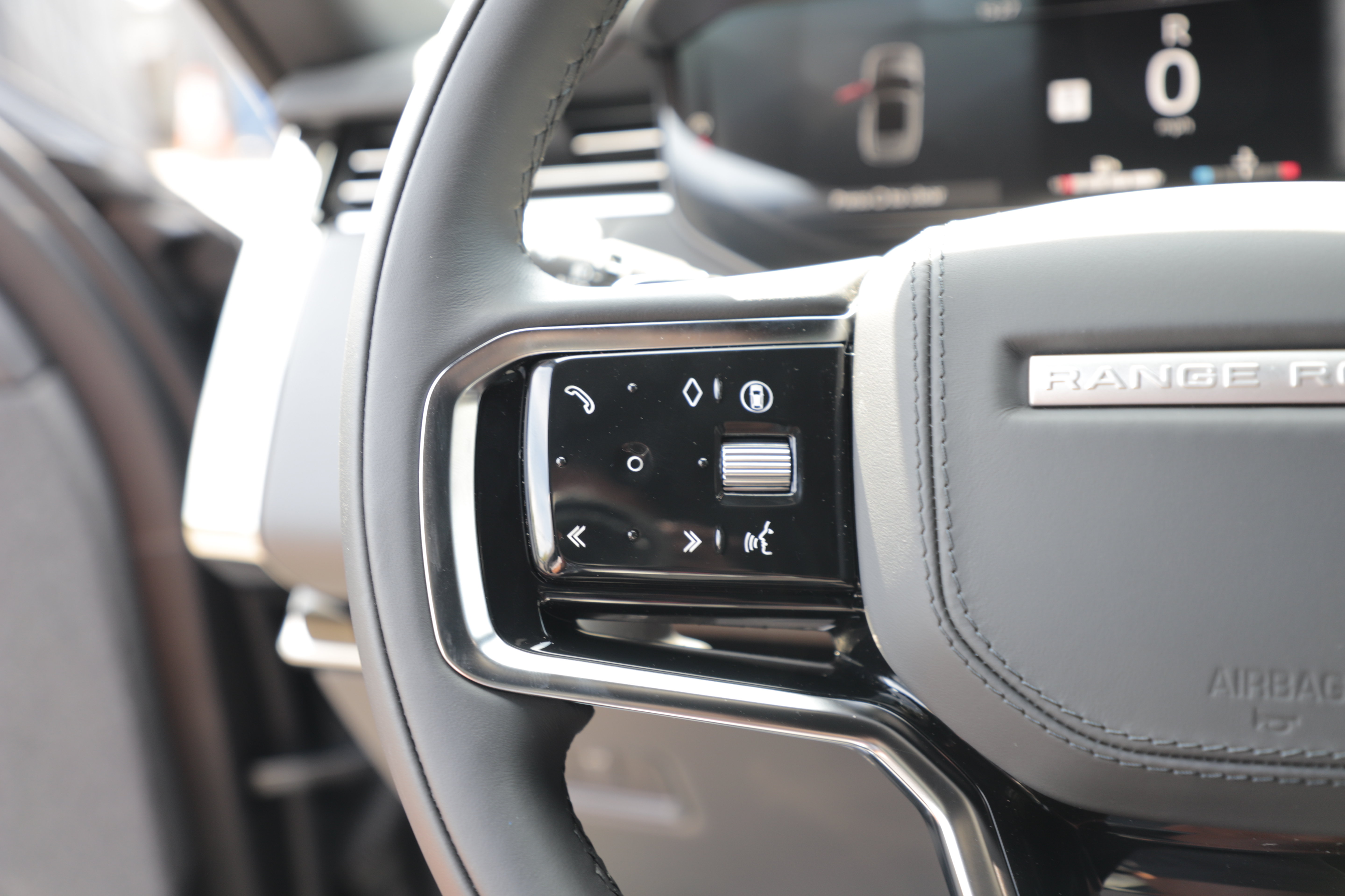 New 2026 Land Rover Range Rover Sport SE AWD/4WD image 25
