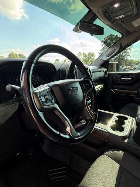 Used 2022 Chevrolet Silverado 1500 RST AWD/4WD image 9