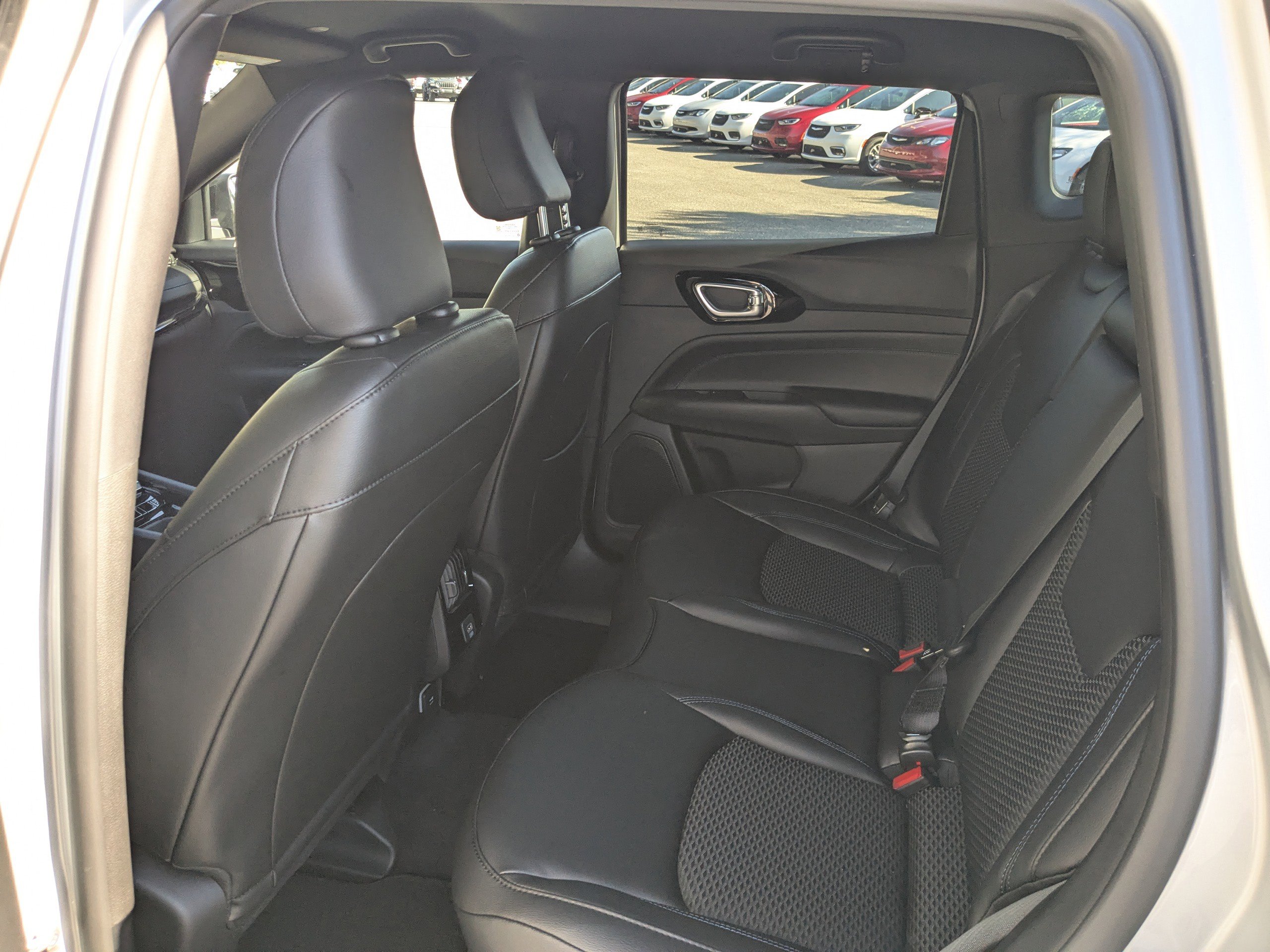 New 2026 Jeep Compass Latitude image 13