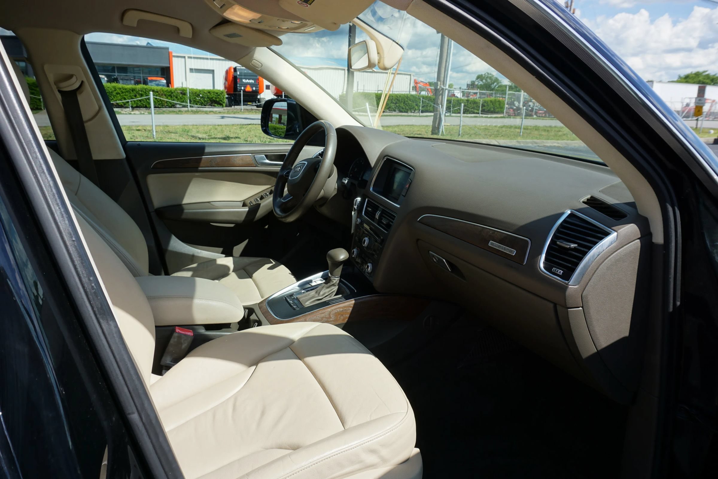 Used 2013 Audi Q5 2.0T Premium w/ Convenience Pkg AWD/4WD image 23