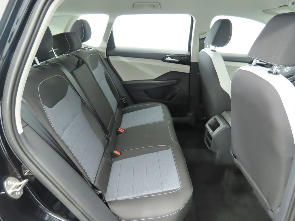 Used 2025 Volkswagen Taos S FWD image 22