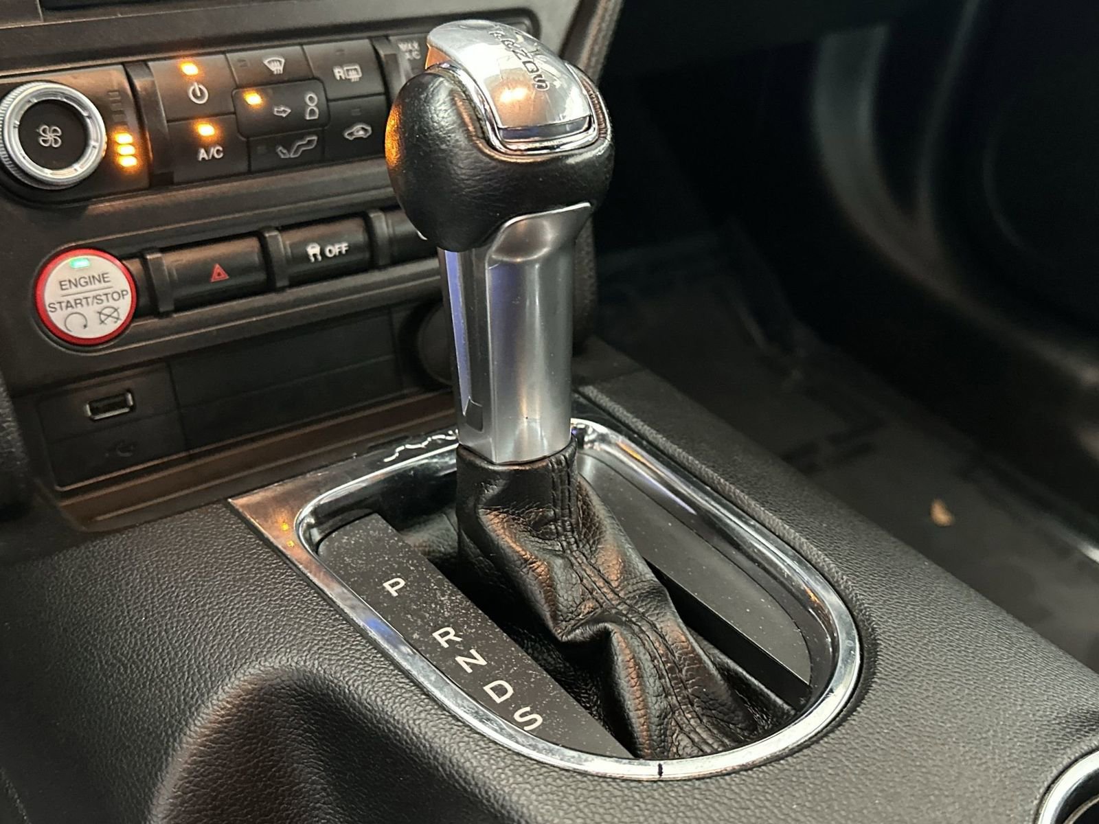 Used 2017 Ford Mustang EcoBoost image 24