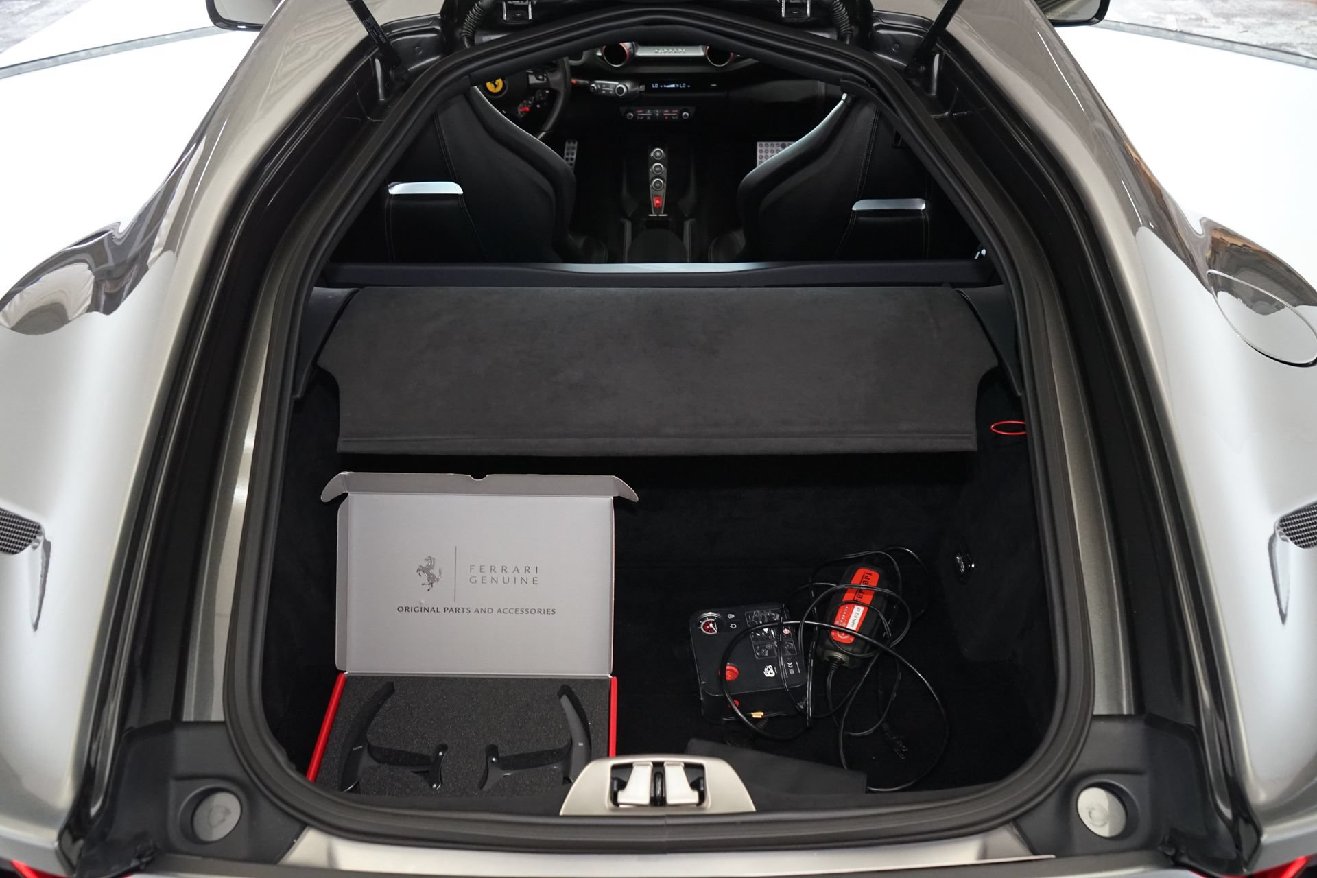 Used 2019 Ferrari 812 Superfast RWD image 29