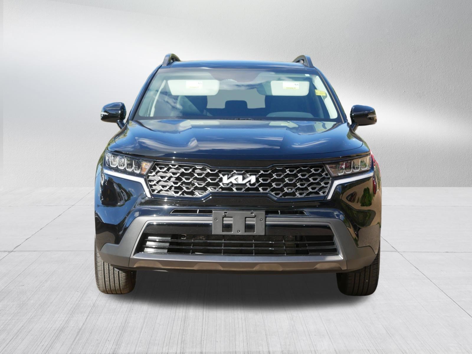 Certified 2023 Kia Sorento S w/ Panoramic Sunroof Package AWD/4WD image 2