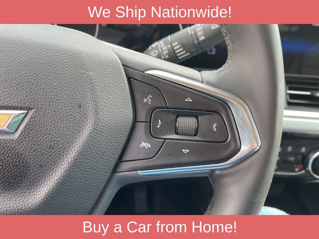 Used 2025 Chevrolet Trax LT w/ LT Convenience Package FWD image 26