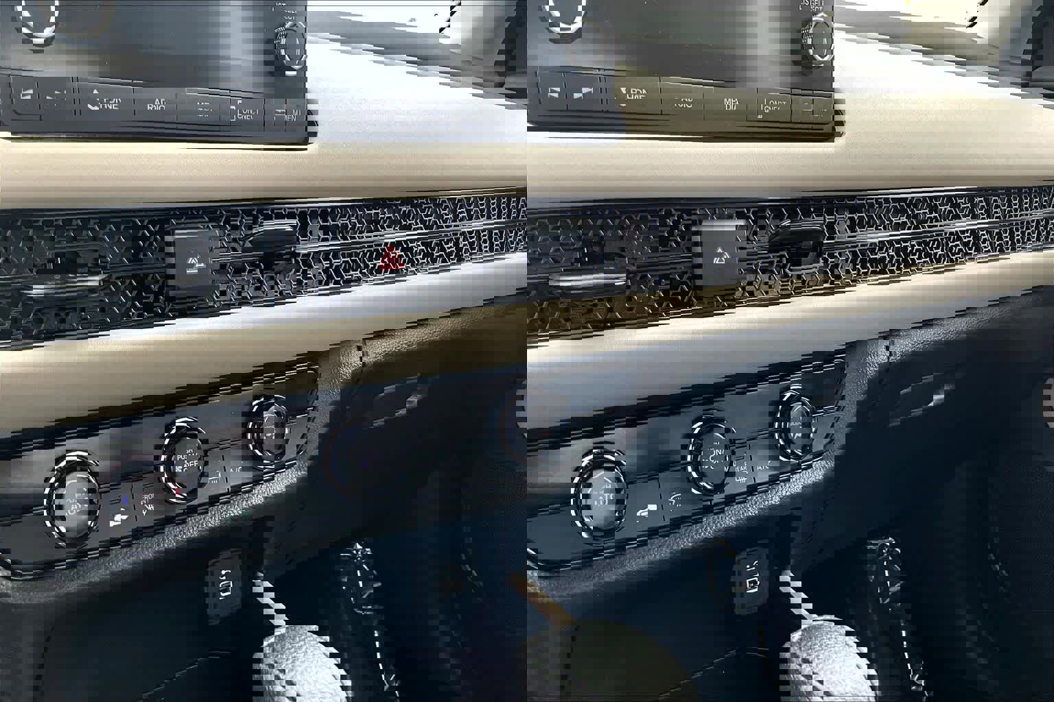 Used 2023 Honda HR-V LX image 31