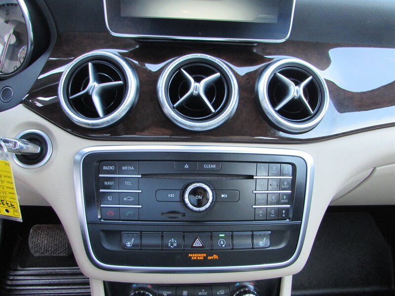 Used 2015 Mercedes-Benz CLA 250 image 19