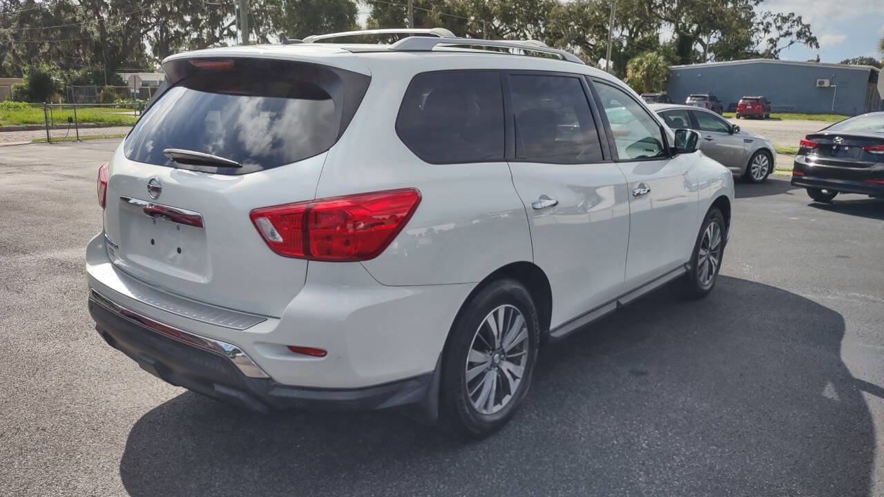 Used 2017 Nissan Pathfinder S image 4