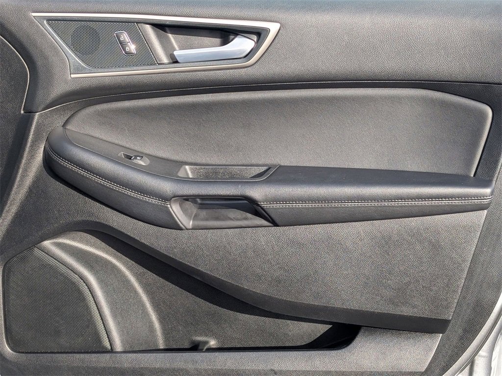 Used 2024 Ford Edge SEL image 38