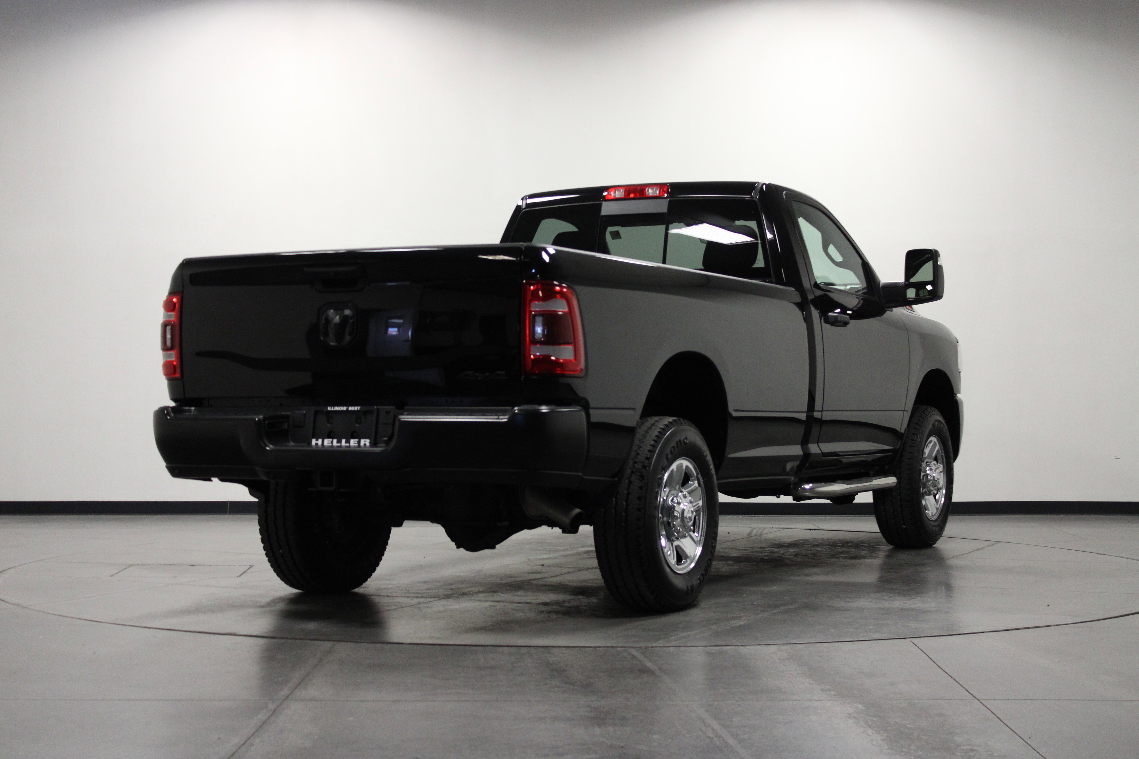 Used 2023 RAM 2500 Tradesman image 4