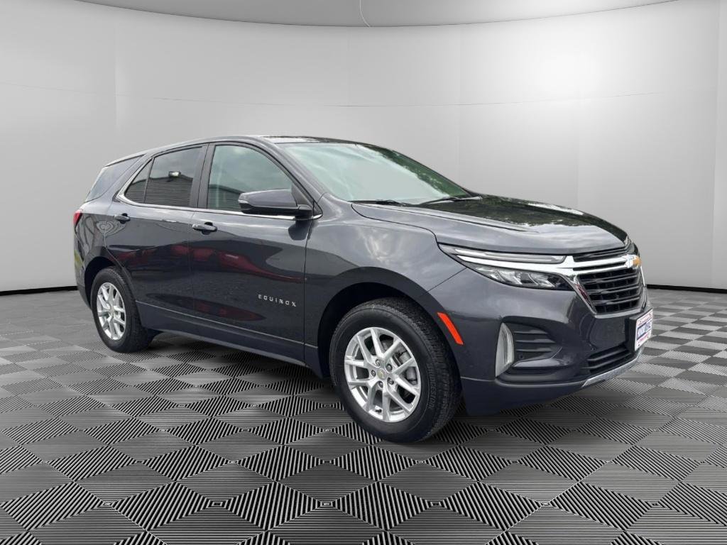 Used 2023 Chevrolet Equinox LT AWD/4WD image 2