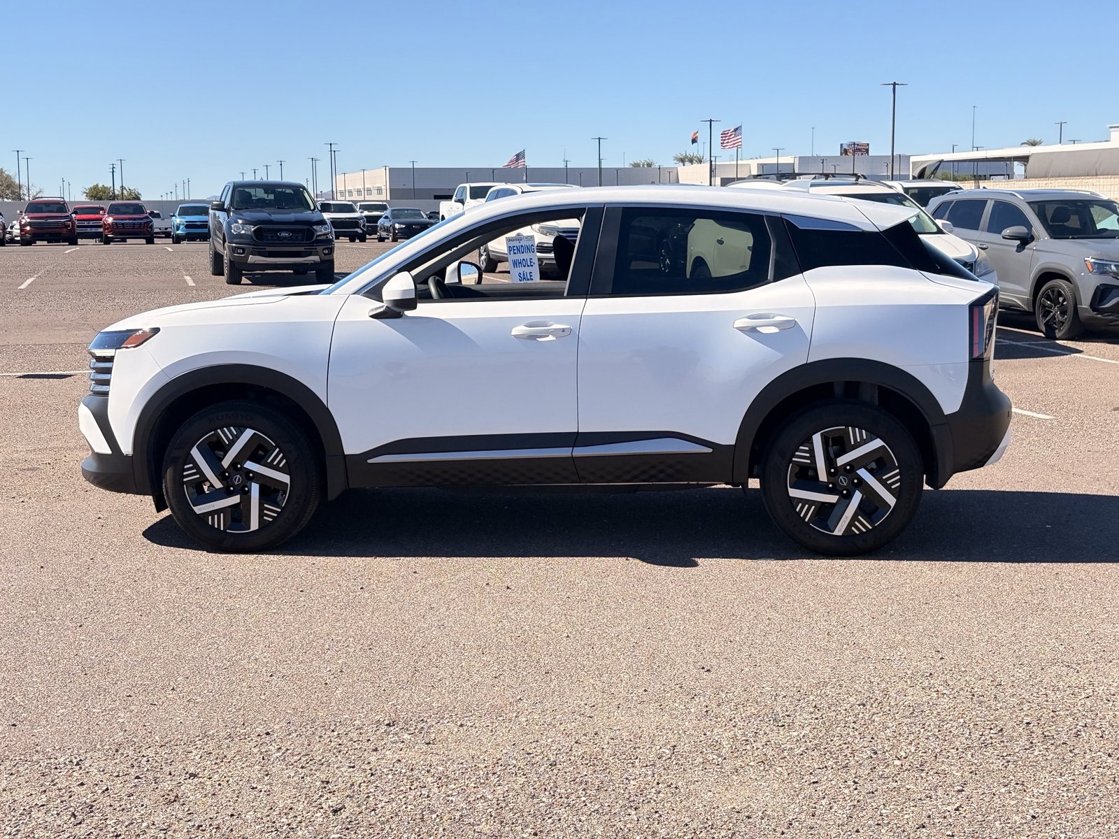 Used 2025 Nissan Kicks SV FWD image 2