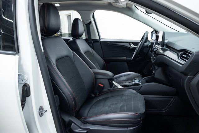 Used 2022 Ford Escape SEL w/ SEL Stealth AWD Package image 25