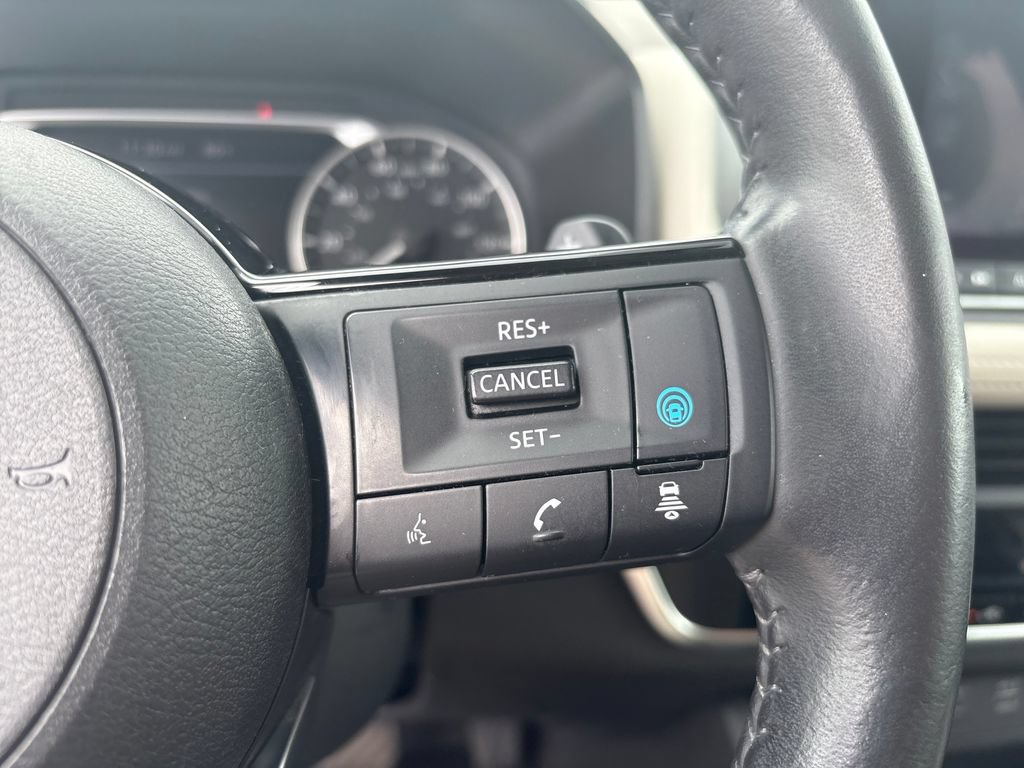 Used 2023 Nissan Rogue SV w/ SV Premium B Package FWD image 15