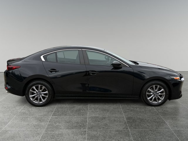 Used 2022 MAZDA MAZDA3 s image 6