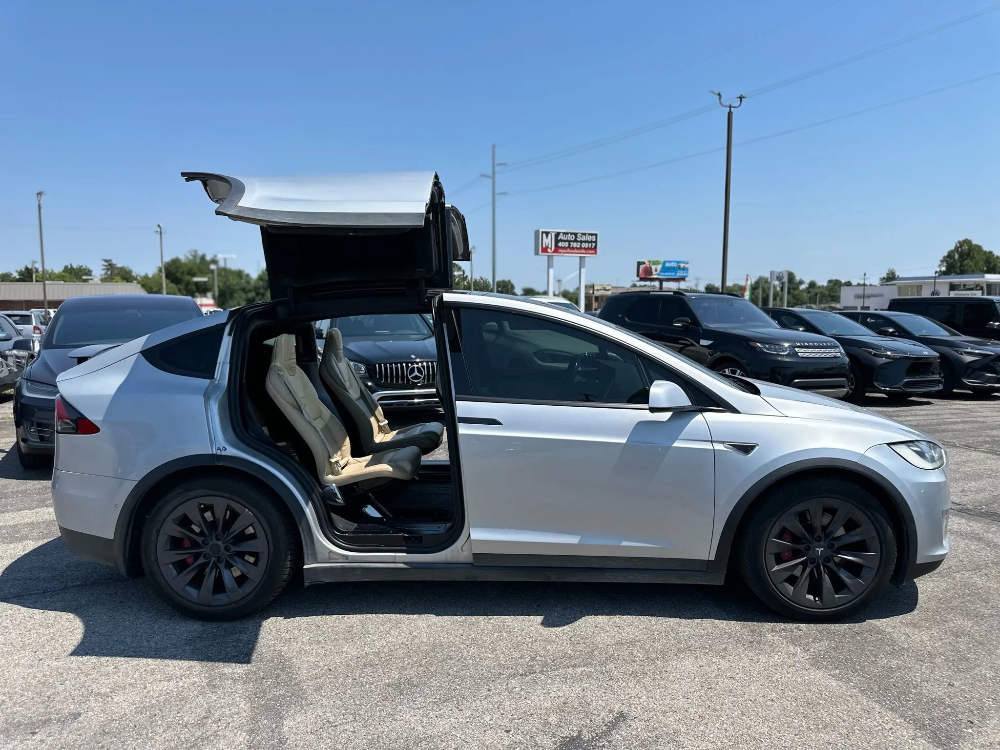 Used 2016 Tesla Model X Performance image 4