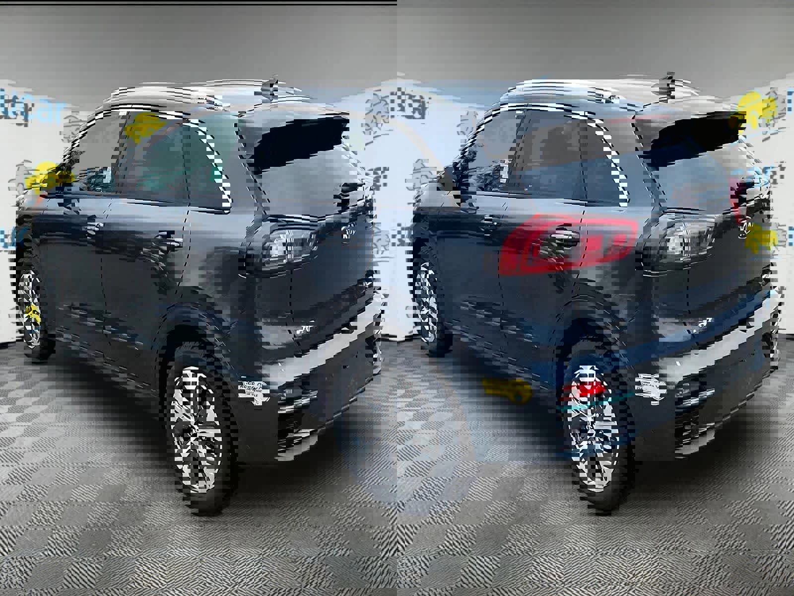 Used 2019 Kia Niro EX Premium image 3