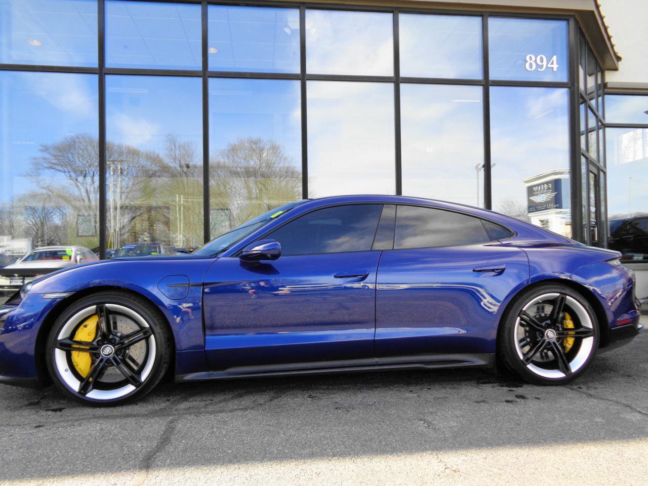 Used 2020 Porsche Taycan 4S image 8