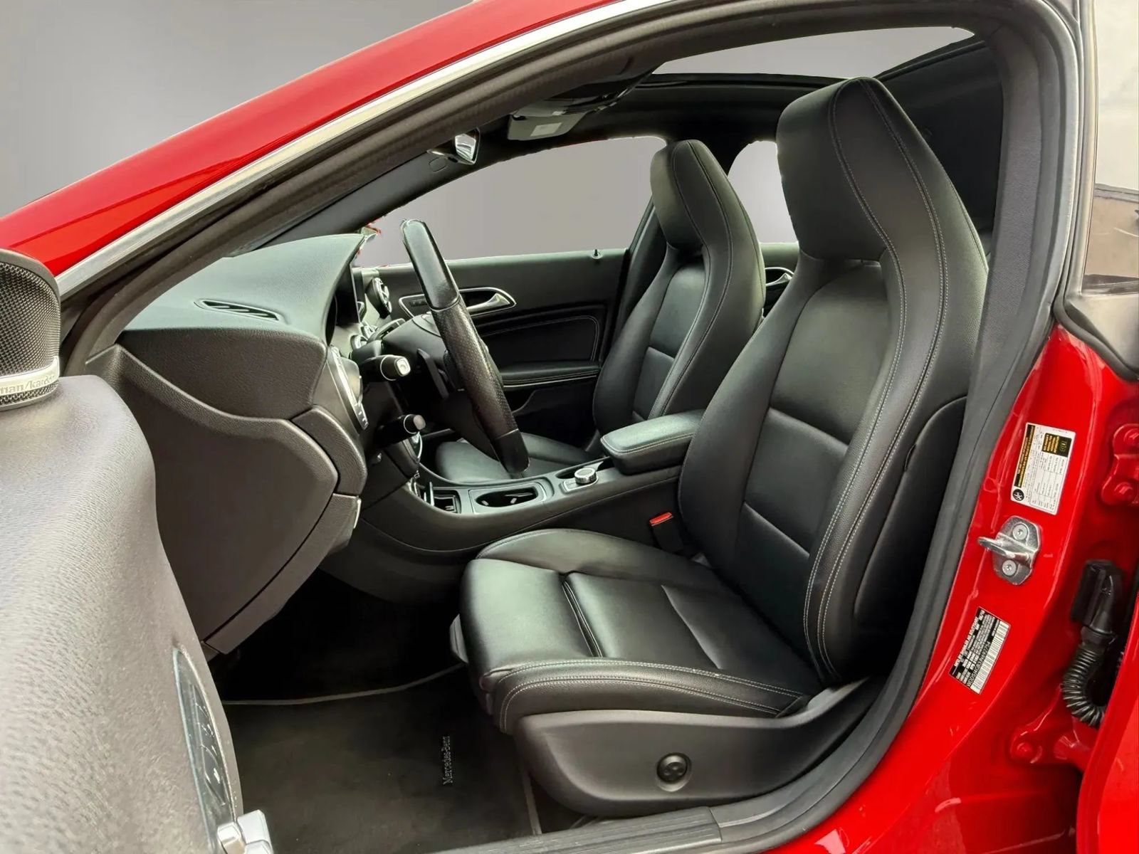 Used 2018 Mercedes-Benz CLA 250 4MATIC image 11