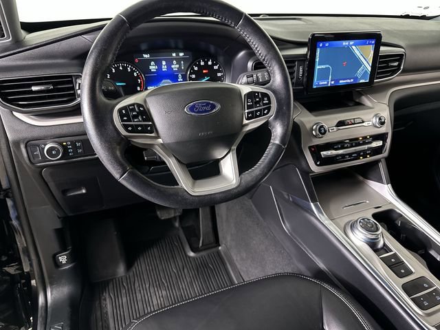 Used 2022 Ford Explorer XLT w/ Equipment Group 202A image 21