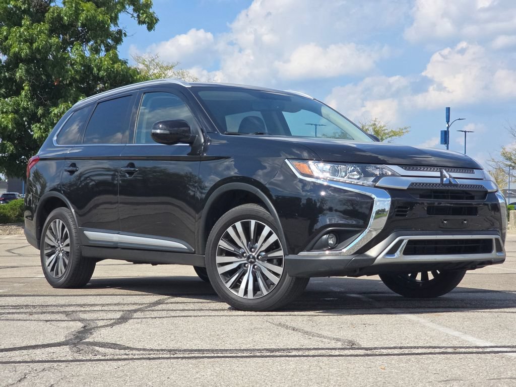 Used 2019 Mitsubishi Outlander AWD image 1