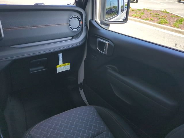 New 2026 Jeep Gladiator Mojave w/ Steel Bumper Group AWD/4WD image 17