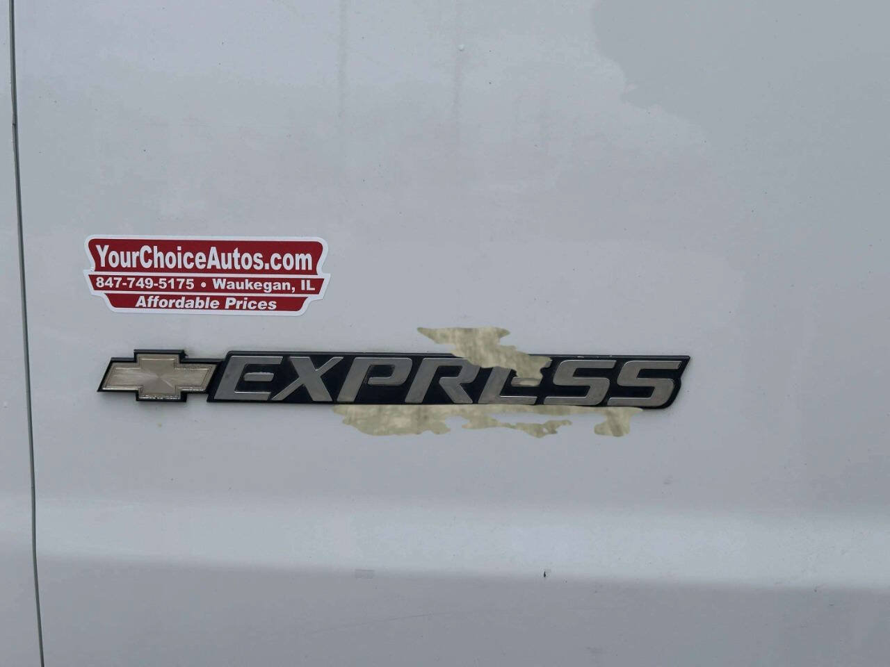 Used 2020 Chevrolet Express 2500 Extended w/ Driver Convenience Package RWD image 32