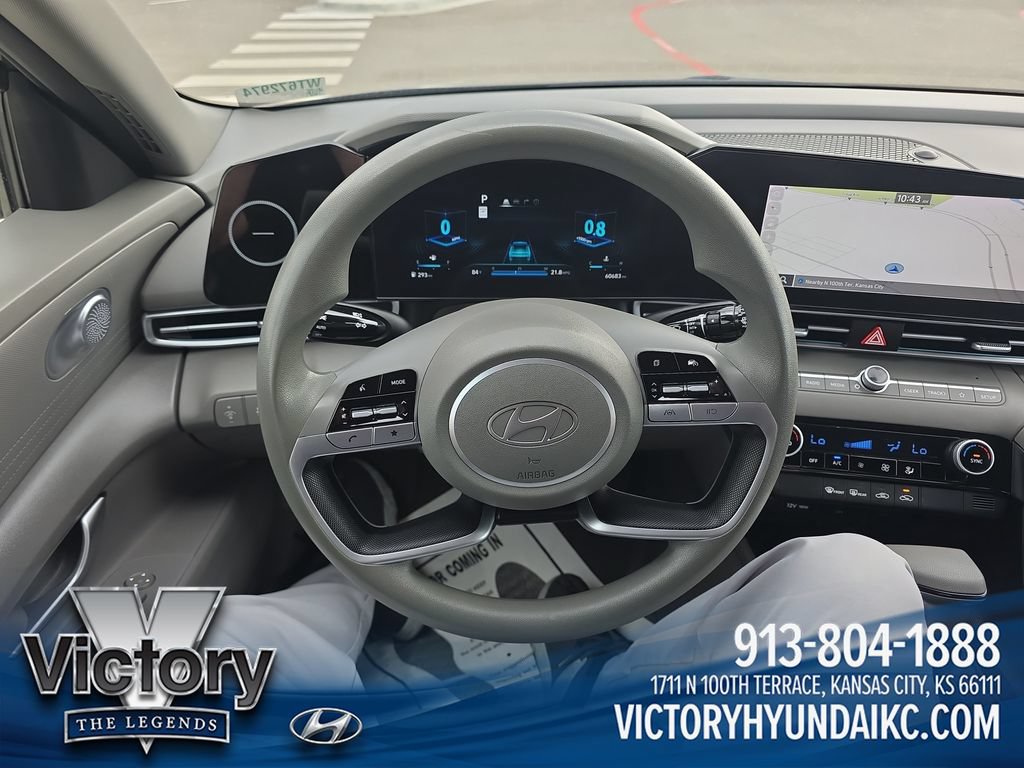 Used 2024 Hyundai Elantra SEL FWD image 13