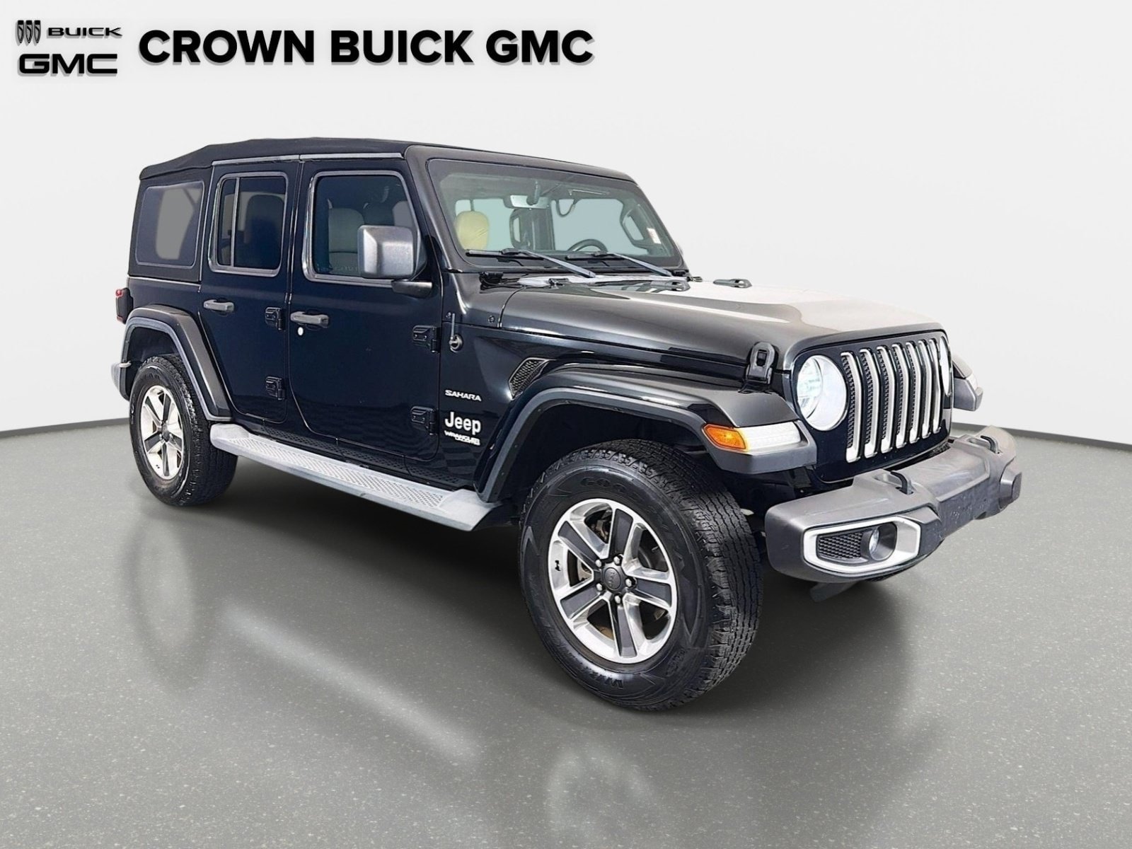 Used 2019 Jeep Wrangler Unlimited Sahara AWD/4WD image 3
