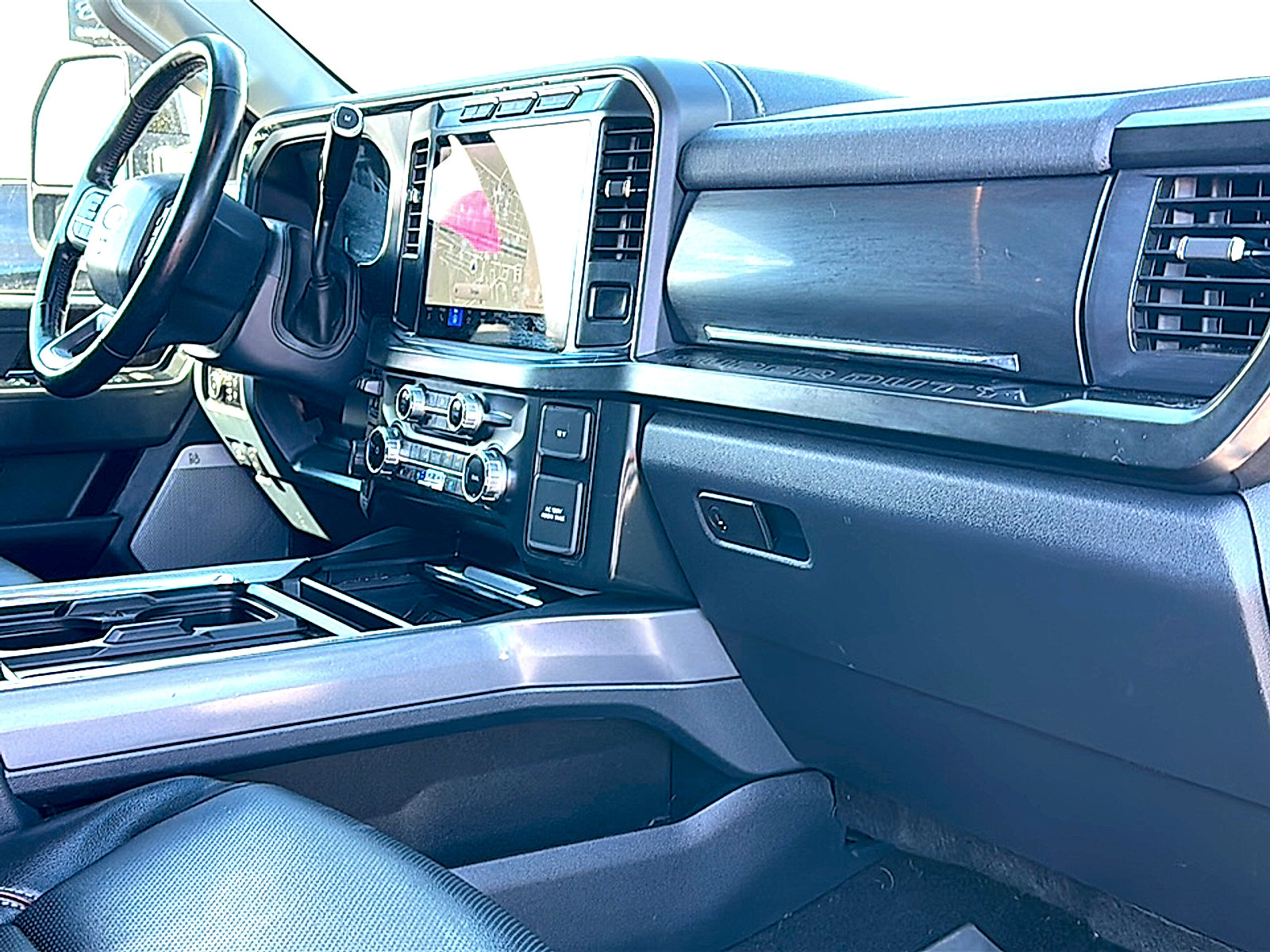 Used 2023 Ford F250 Lariat w/ Sport Appearance Package AWD/4WD image 24