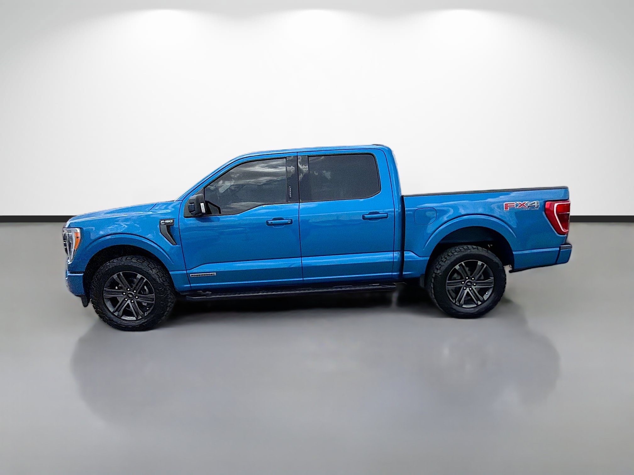 Used 2021 Ford F150 XLT w/ Equipment Group 302A High AWD/4WD image 6