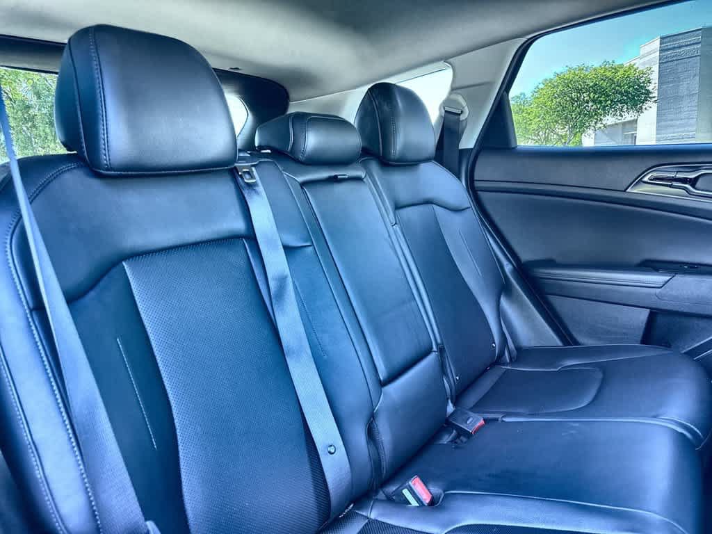 Used 2024 Kia Sportage EX FWD image 22